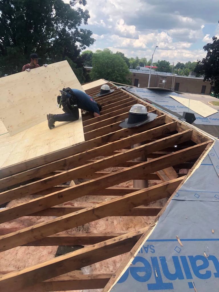 Universal-Roofs-Roofing-Skylights-Roof-Repair-Skylight-Reapair-Roof-Replacement-Roofing-Contractor-31